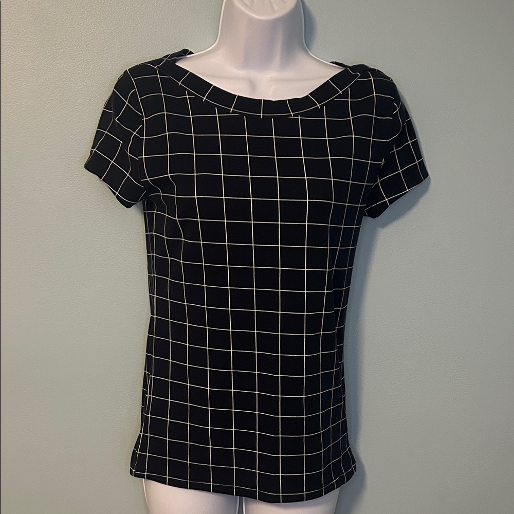 Ann Taylor Navy/White Windowpane Pattern Short Sleeve Top, Small